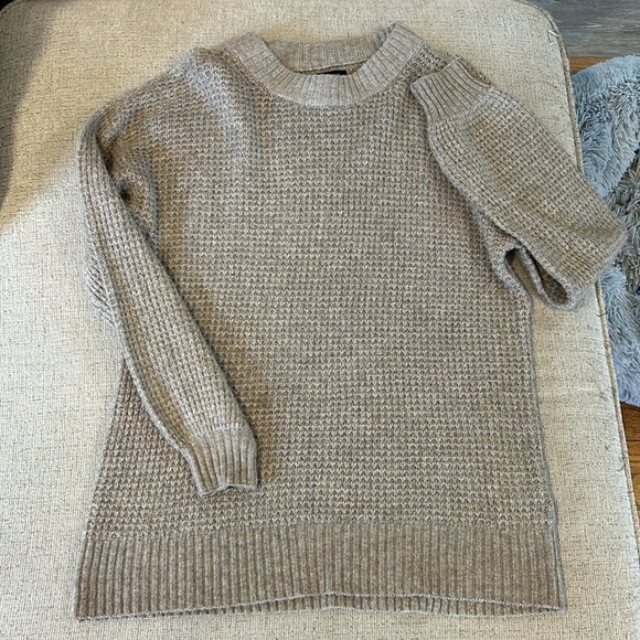 A perfect long sweater. Only used once for engagement photos! - Picture 3 of 3